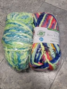 2 Skeins - Loops & Threads Eco Tie Dye Chunky Yarn - Mellow And Lava Lamp Glow